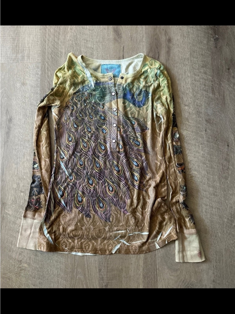 Butterfly Dropout Long-Sleeve Peacock Print Henley Top - Brown/Green